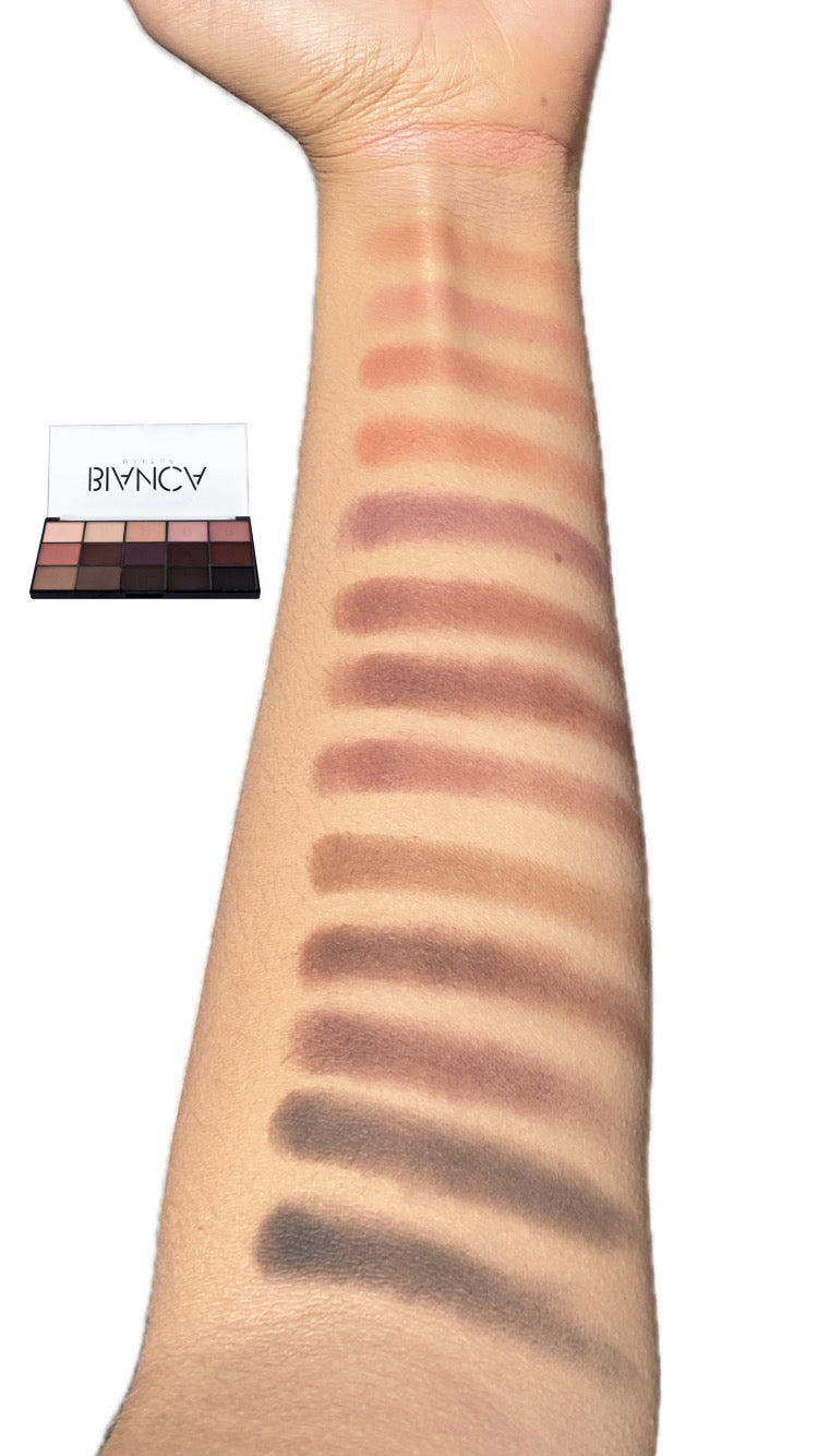 PALETA DE SOMBRAS MATE "NUDE CLASICA"