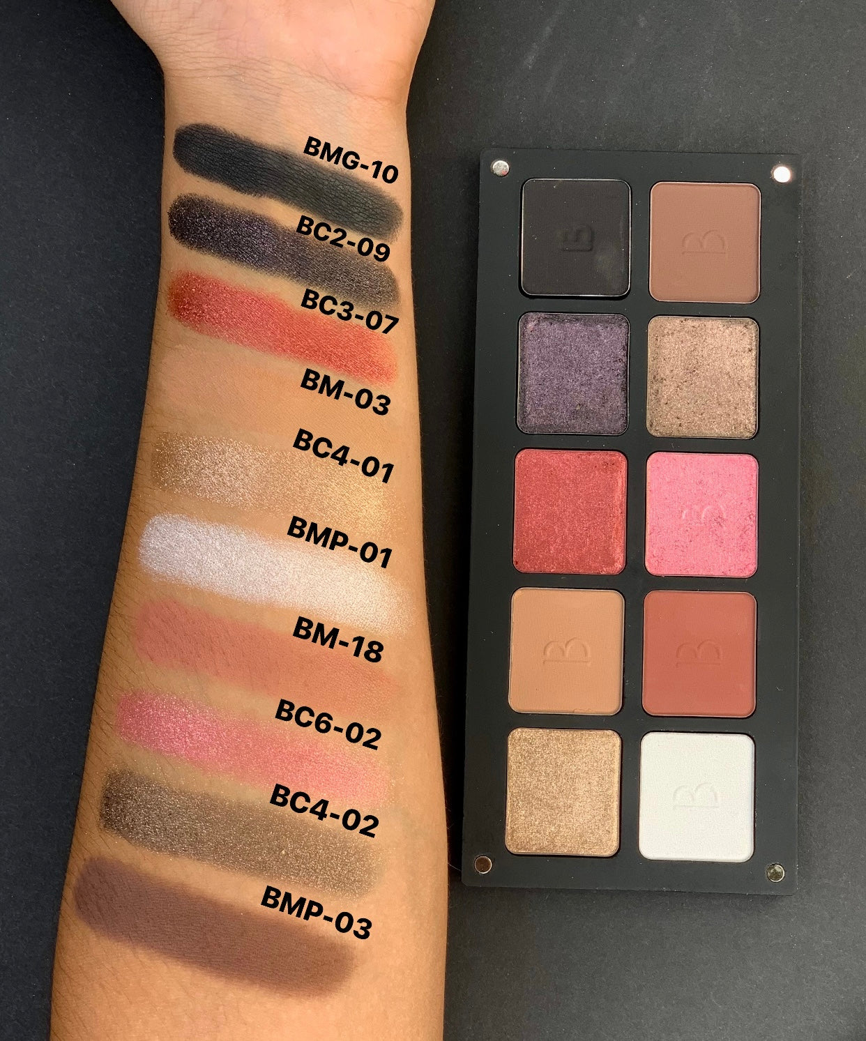 ESSENTIAL 1 - PALETA DE SOMBRAS EN COLABORACIÓN CON CRISTINA CUELLAR
