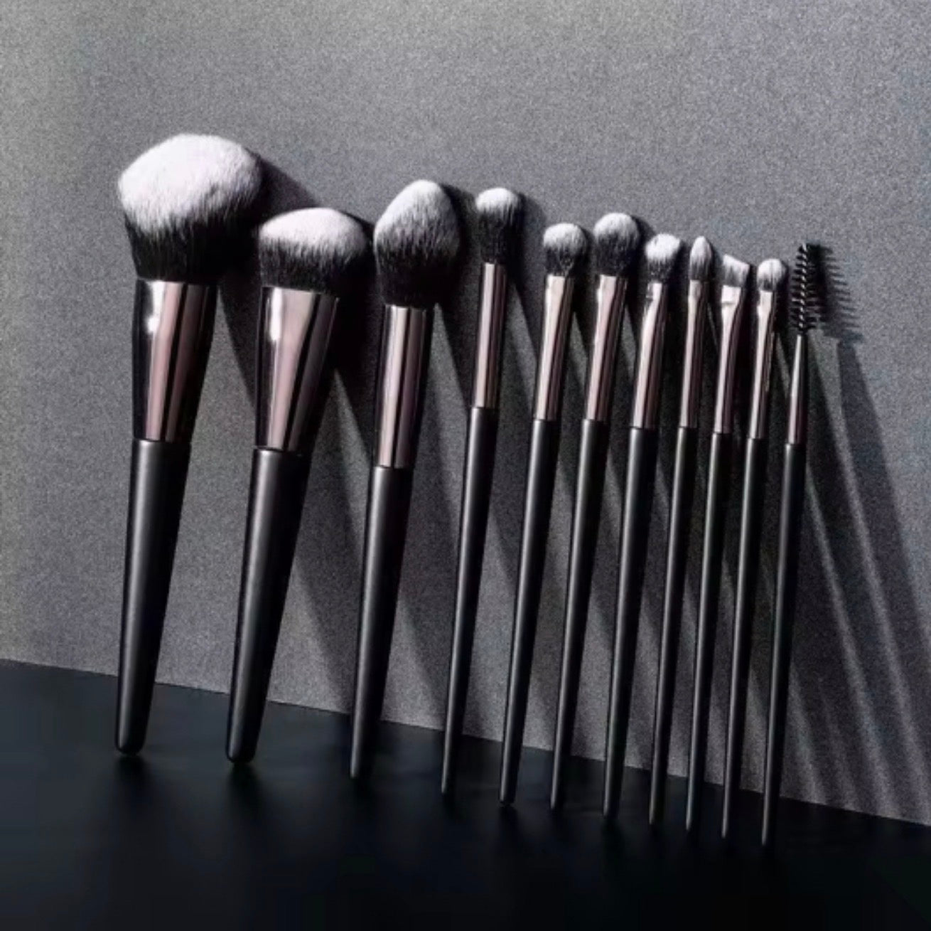 Set de 11 Brochas de Maquillaje con Estuche