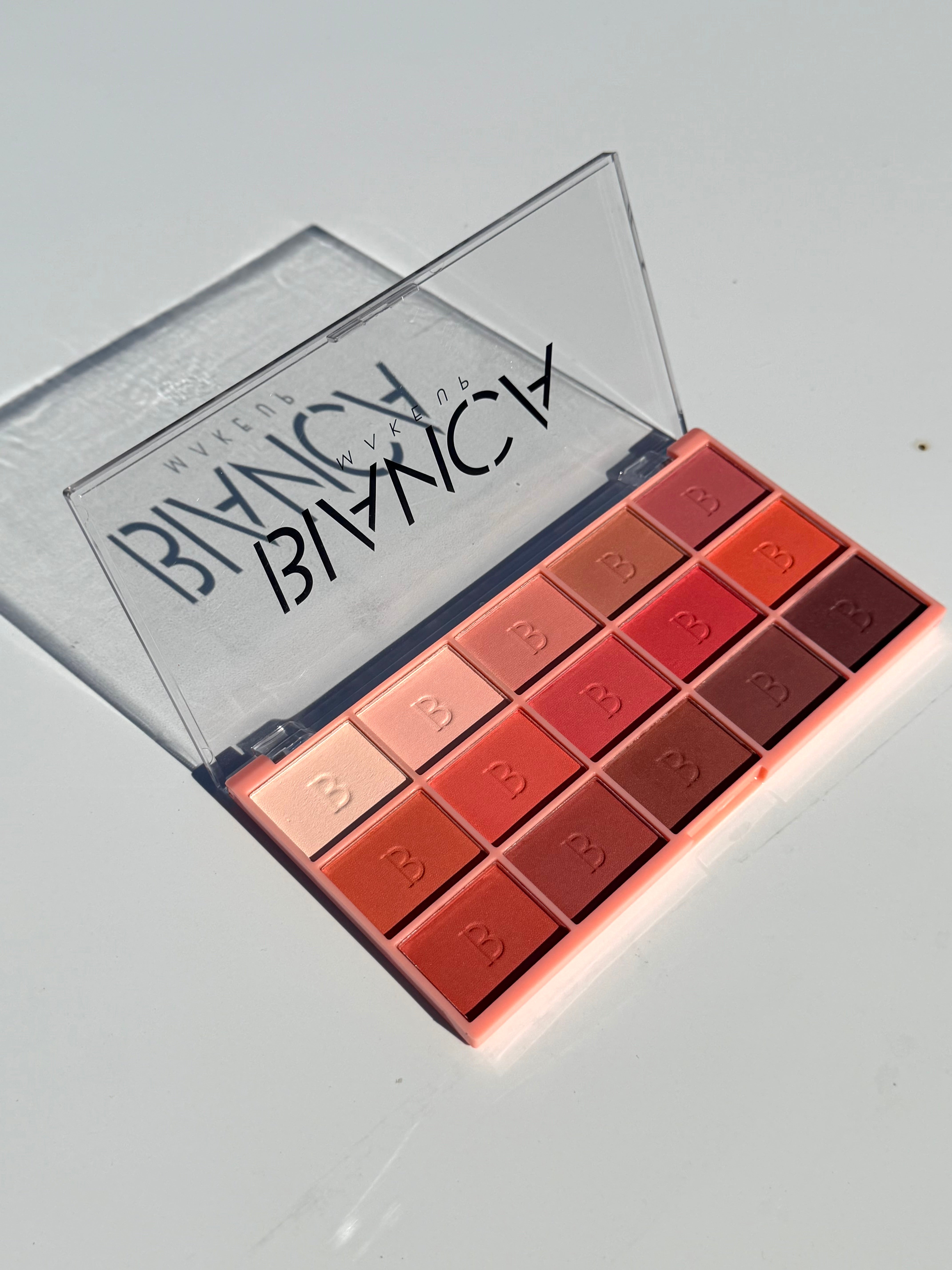 PALETA DE SOMBRAS MATE PEACH