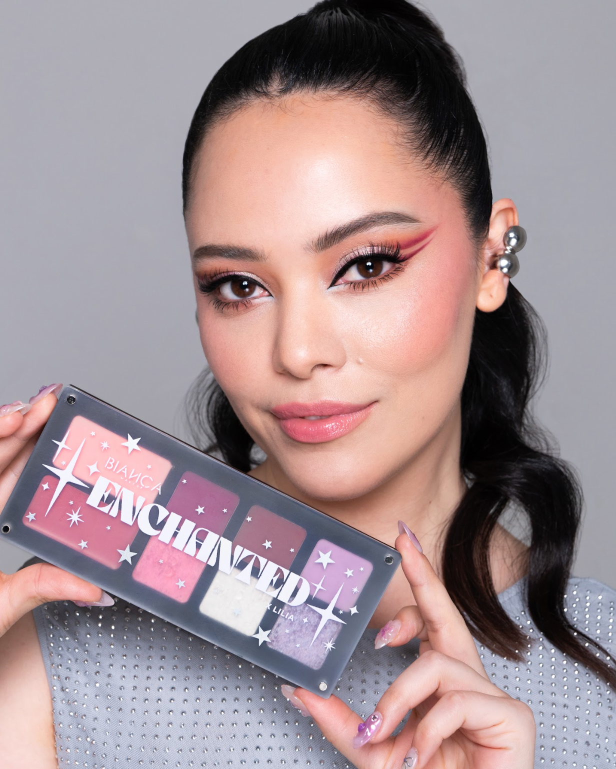 PALETA MULTI-EFECTO "ENCHANTED" EN COLABORACIÓN CON @LILIA_CORTES