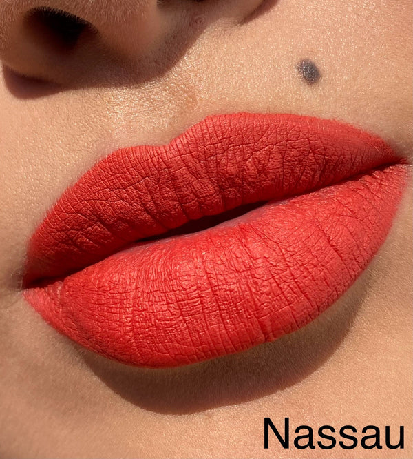 INDESTRUCTIBLE LIPSTICK Nassau ¡Tonos Rojos !