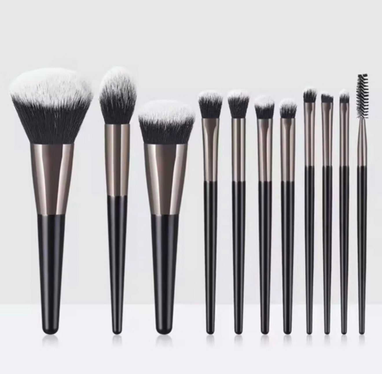 Set de 11 Brochas de Maquillaje con Estuche